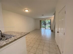 4114 Forest Dr in Weston, FL - Building Photo - Building Photo