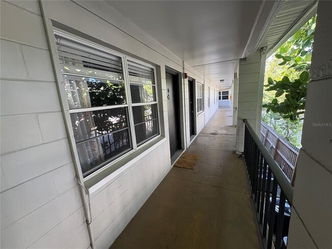 5221 Bayshore Blvd in Tampa, FL - Foto de edificio - Building Photo