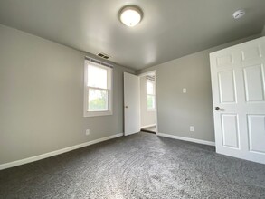 1236 W 17th Ave in Gary, IN - Building Photo - Building Photo