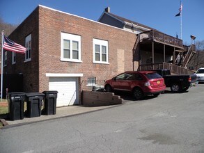 19 Cross St in Troy, NY - Building Photo - Building Photo