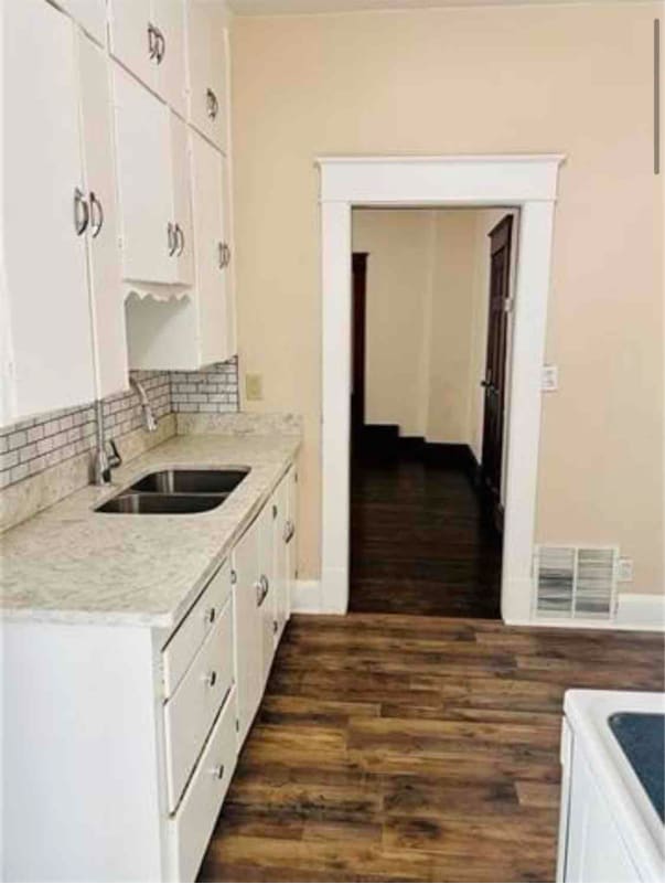 59 S 11th St in Kansas City, KS - Building Photo - Building Photo