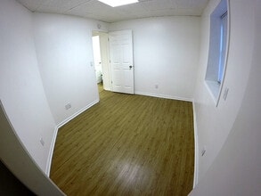 101 Parkway Ave, Unit Apt A in Eagle Lake, MN - Building Photo - Building Photo