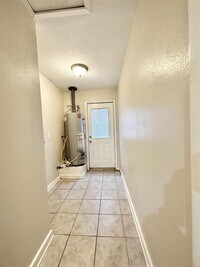 1503 W Donovan St - 22