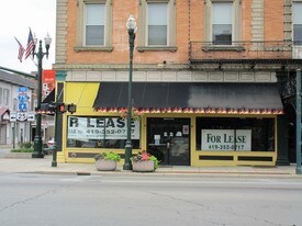 101-109 S Main St in Bowling Green, OH - Building Photo