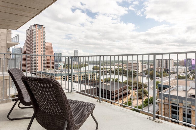 421 W 3rd St in Austin, TX - Building Photo - Building Photo