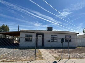 7867 Juliet Way in El Paso, TX - Building Photo