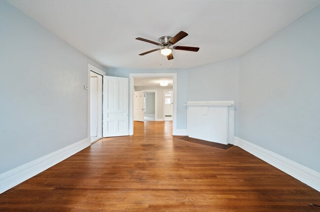 215 Elysian St, Unit 215 Elysian #2 in Pittsburgh, PA - Building Photo - Building Photo