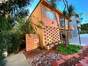 1120 6th St in Santa Monica, CA - Foto de edificio - Building Photo