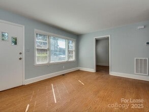 943 Norland Rd in Charlotte, NC - Building Photo - Building Photo