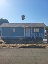4328 E Myrtle St in Stockton, CA - Building Photo