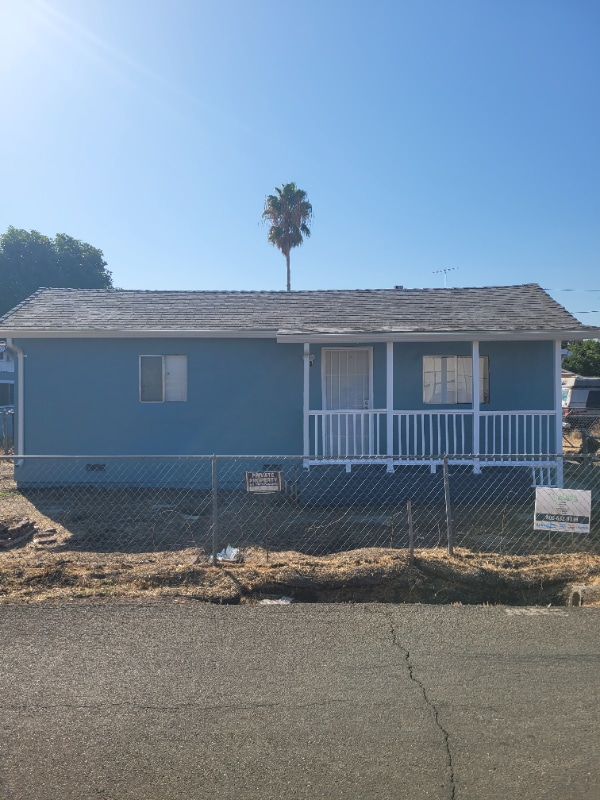 property at 4328 E Myrtle St