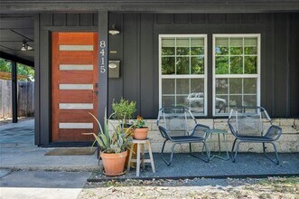8415 Bowling Green Dr in Austin, TX - Building Photo - Building Photo