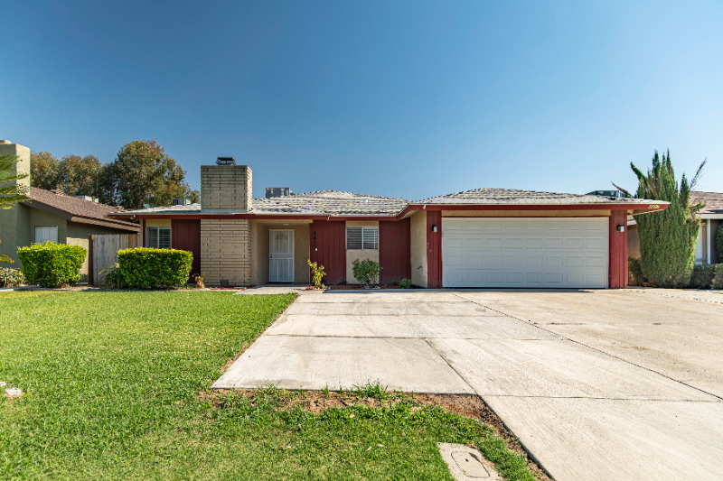 4417 Parkwood Ct in Bakersfield, CA - Building Photo