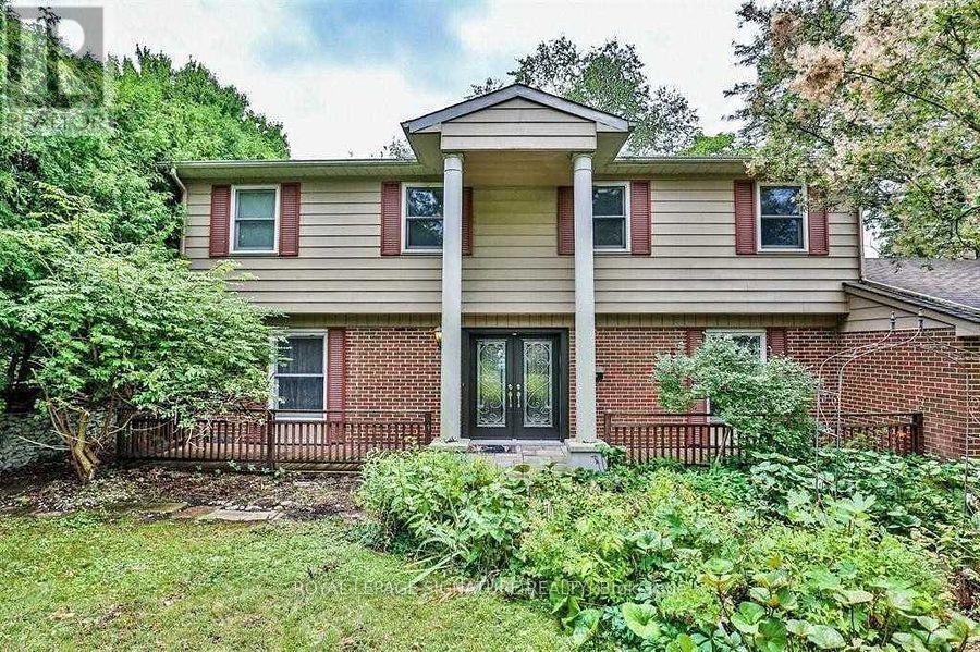 1 Park Brook Pl in Markham, ON - Building Photo