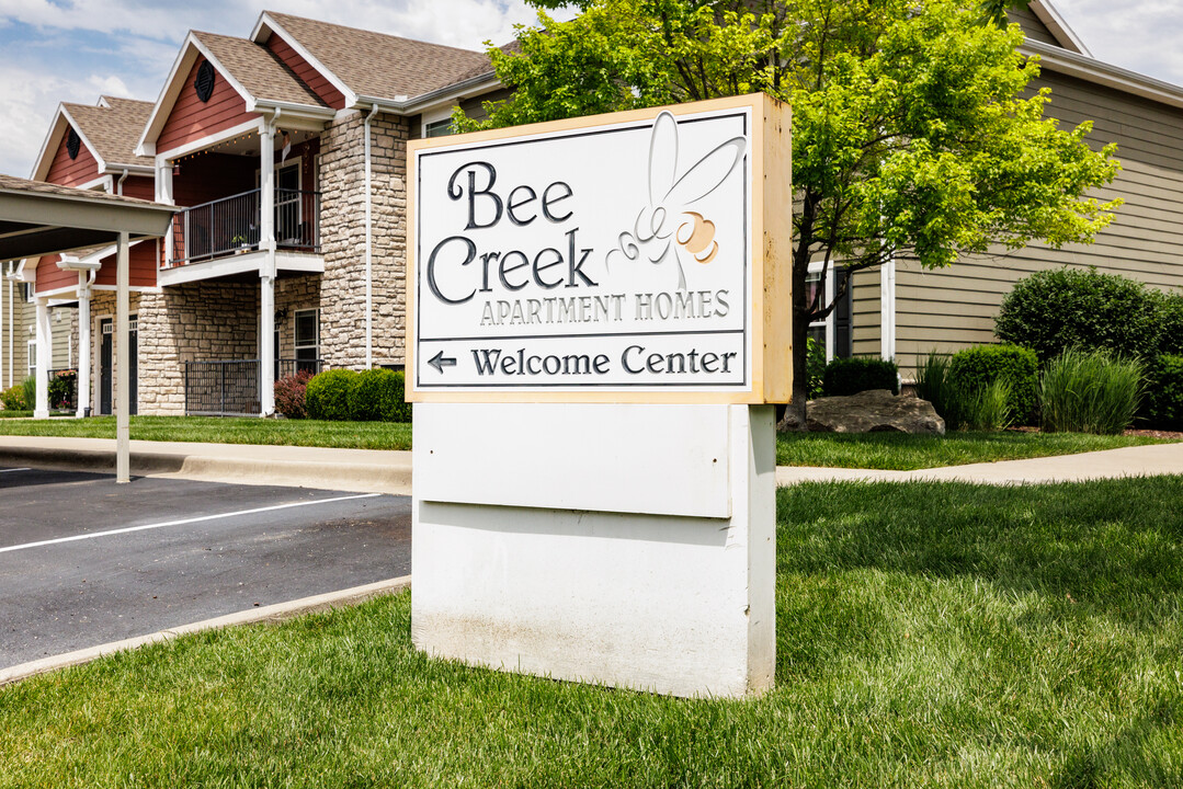 Bee Creek Apartment Homes in Branson, MO - Foto de edificio