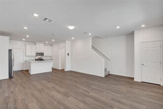 6275 Haiku Stairs St in Las Vegas, NV - Building Photo - Building Photo