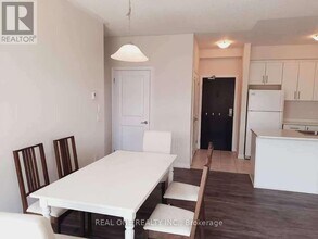 275 Littlewood Dr in Oakville, ON - Building Photo - Building Photo