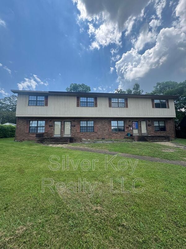 property at 611 Ingleside Ave