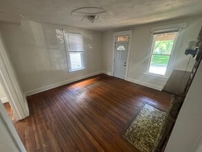65 W Blake Ave in Columbus, OH - Building Photo - Building Photo