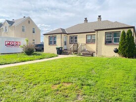 2434 Himebaugh Ave in Omaha, NE - Building Photo