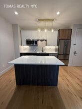 1890 Pelham Pkwy S in Bronx, NY - Building Photo - Building Photo