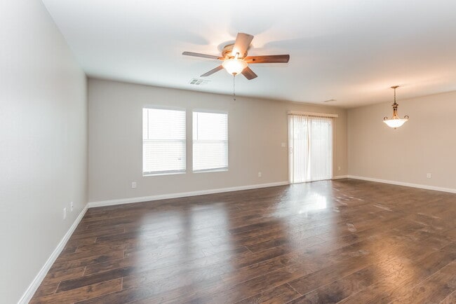 7942 Bliss Hill Ct in Las Vegas, NV - Building Photo - Building Photo