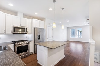 3601 NE 146th Pl in Shoreline, WA - Building Photo - Building Photo