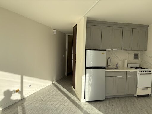 750 Amana St in Honolulu, HI - Building Photo