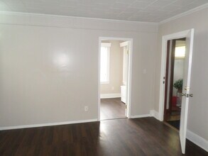 241-25-225 Newhall Ave in Queens, NY - Building Photo - Building Photo