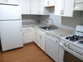 1701 Smith St in North Providence, RI - Building Photo - Building Photo