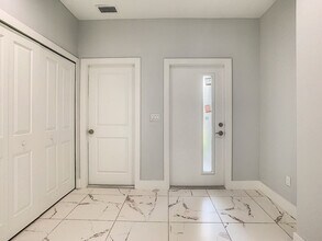 5237 Jennings St in Naples, FL - Building Photo - Building Photo