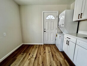 3313 Clairemont Mesa Blvd in San Diego, CA - Foto de edificio - Building Photo