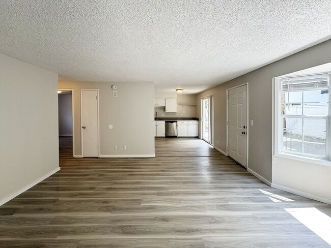 property at 1115 W 6th Ave