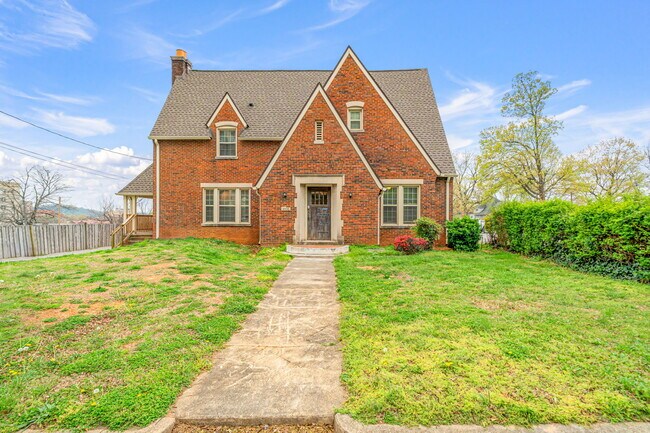 1606 Laurel Ave in Knoxville, TN - Building Photo - Building Photo
