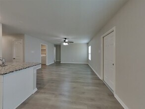 10122 Cerritos dr in Cut And Shoot, TX - Building Photo - Building Photo