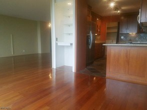 1 Claridge Dr-Unit -723 in Verona, NJ - Building Photo - Building Photo