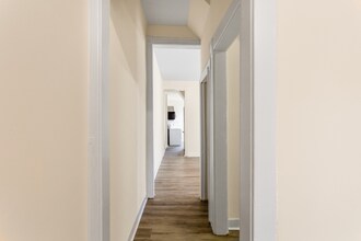 2945 Walbrook Ave in Baltimore, MD - Foto de edificio - Building Photo