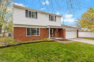 23834 King Dr in Clinton Township, MI - Building Photo - Building Photo