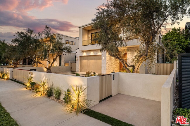 4718 Lemona Ave in Los Angeles, CA - Building Photo - Building Photo