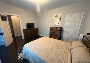 2750 Flat Shoals Rd in Decatur, GA - Building Photo - Building Photo