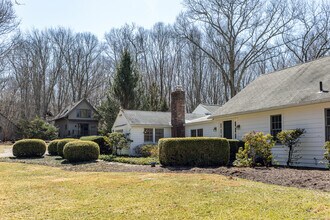 40 Camps Flat Rd in Kent, CT - Building Photo - Building Photo