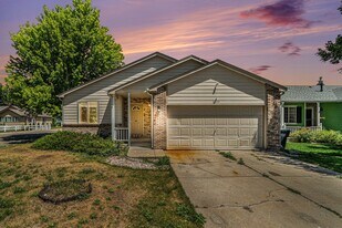 2505 Pyrite Ct in Loveland, CO - Building Photo