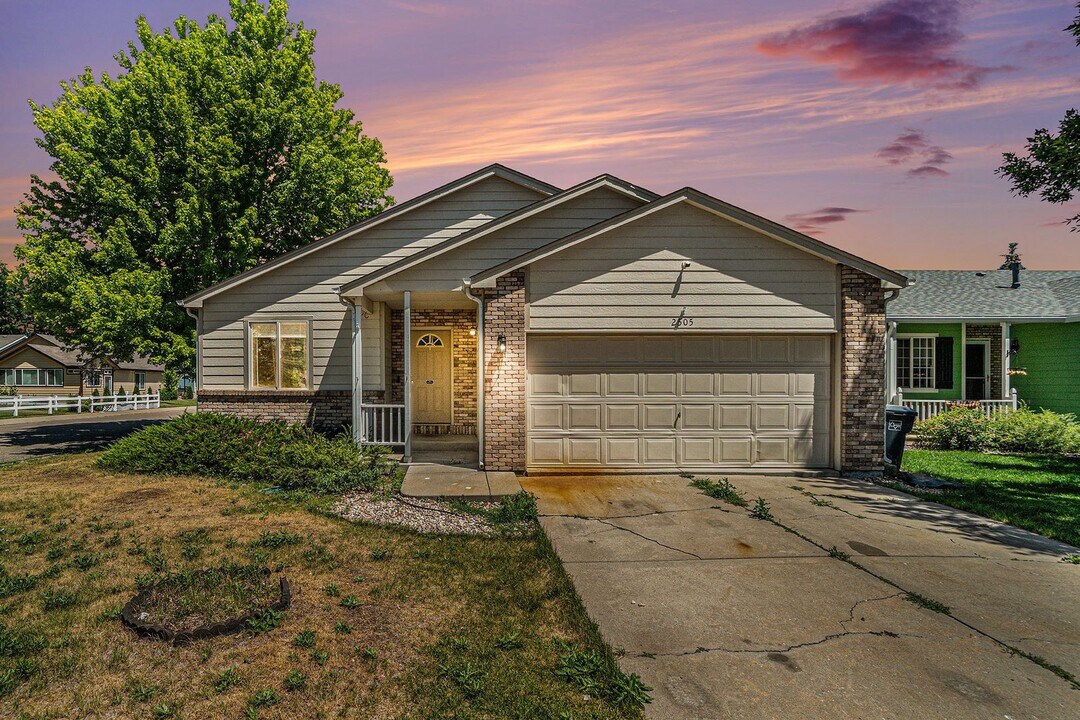 2505 Pyrite Ct in Loveland, CO - Building Photo