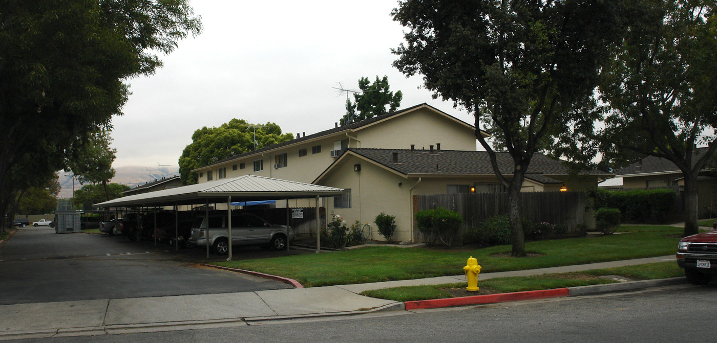 1482 La Boheme Way in San Jose, CA - Building Photo