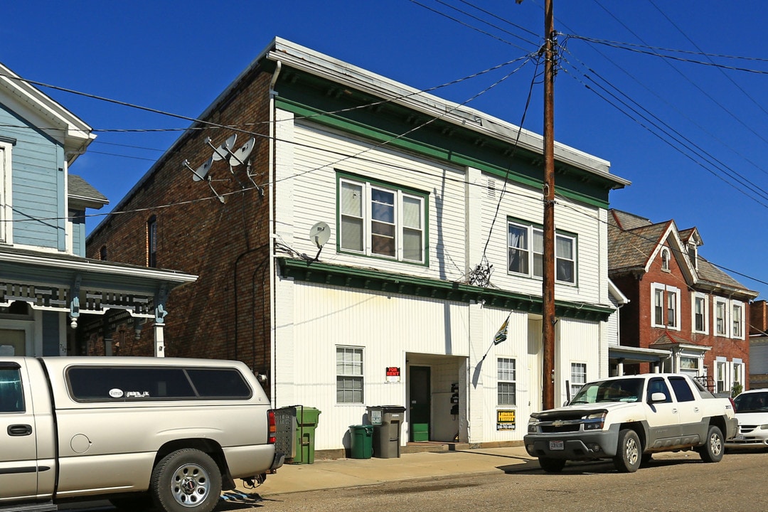 711-715 Main St in Wellsville, OH - Foto de edificio