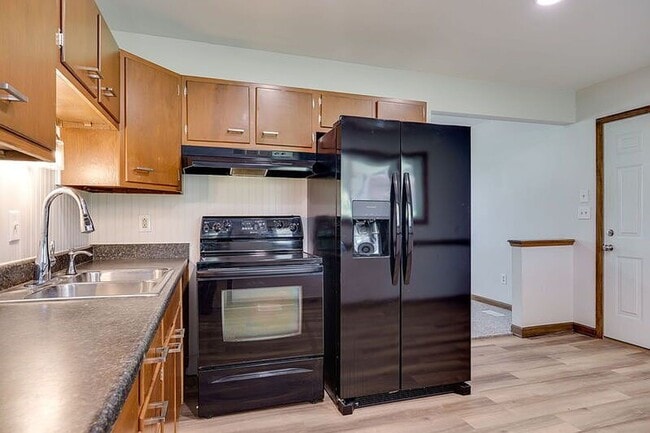 property at 2841 Prospect Ave