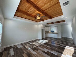4122 Dalia St, Unit 3 in Eagle Pass, TX - Building Photo - Building Photo