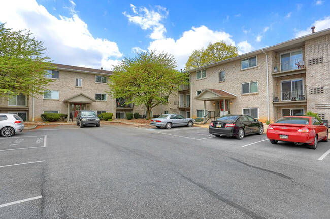 Flats of Chambersburg in Chambersburg, PA - Building Photo - Building Photo