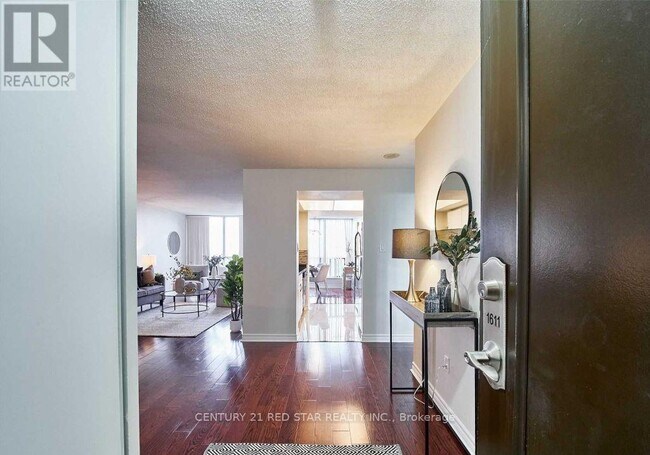 1 Rowntree Rd in Toronto, ON - Building Photo - Building Photo