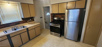 12908 Oak St in Garfield Heights, OH - Building Photo - Building Photo